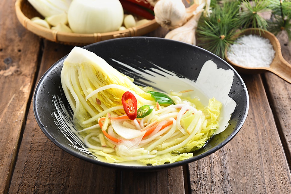 Baek Kimchi Recipe (Korean White Kimchi Without Fish Sauce)