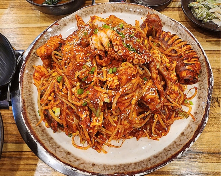 Haemul Jjim Recipe (Korean Spicy Braised Seafood)